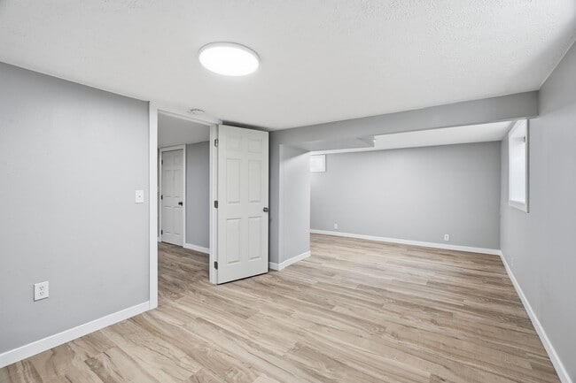 Building Photo - 14516 E Mallon Ave