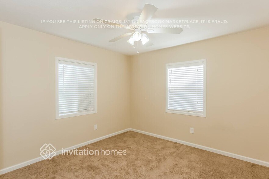 Building Photo - 15145 Haynes St