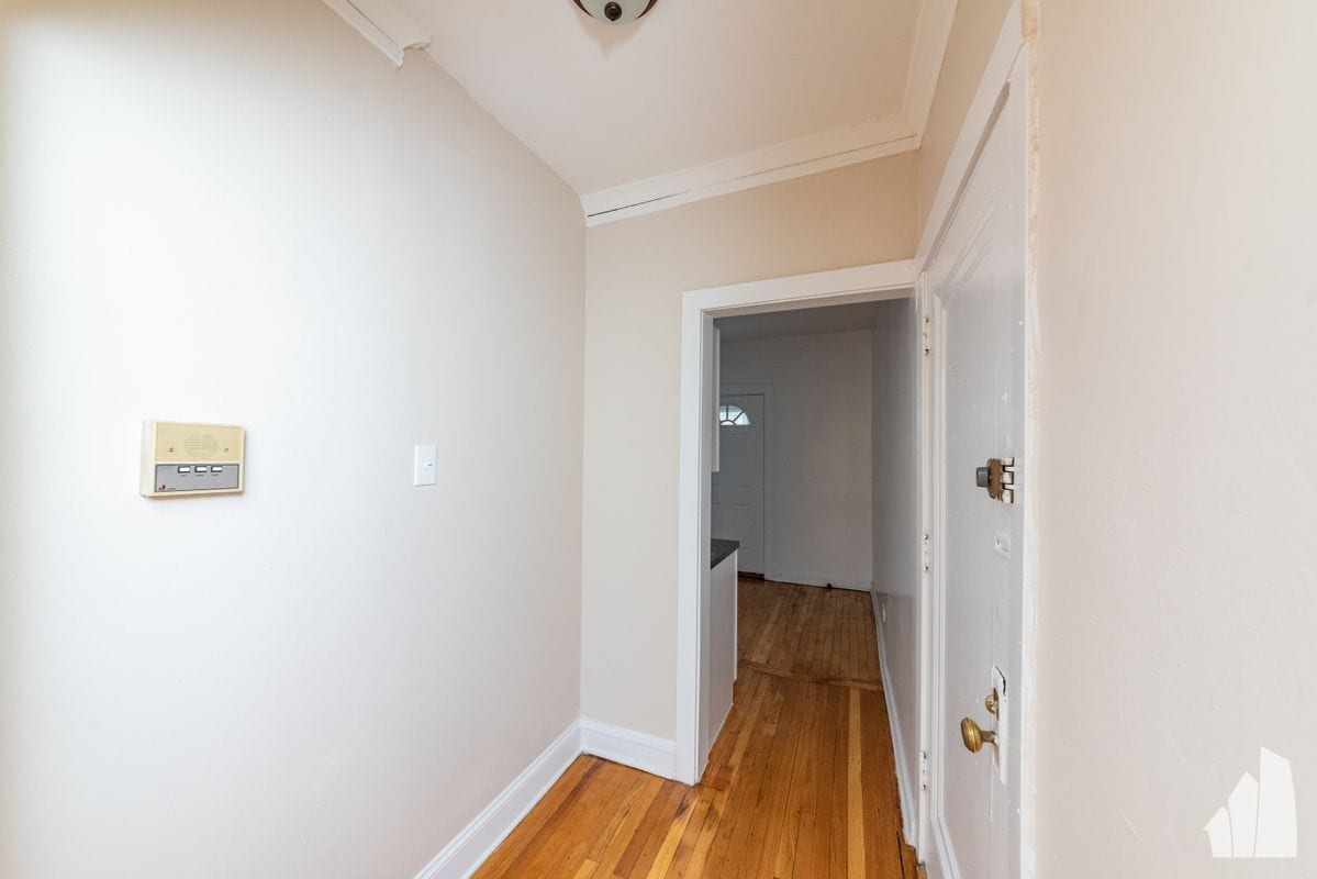 Building Photo - 4043 N Mozart St