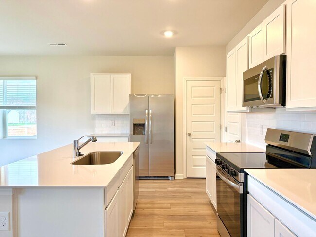 Building Photo - 913 Moray Ln