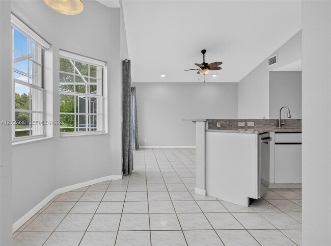 Building Photo - 1520 Seabay Rd