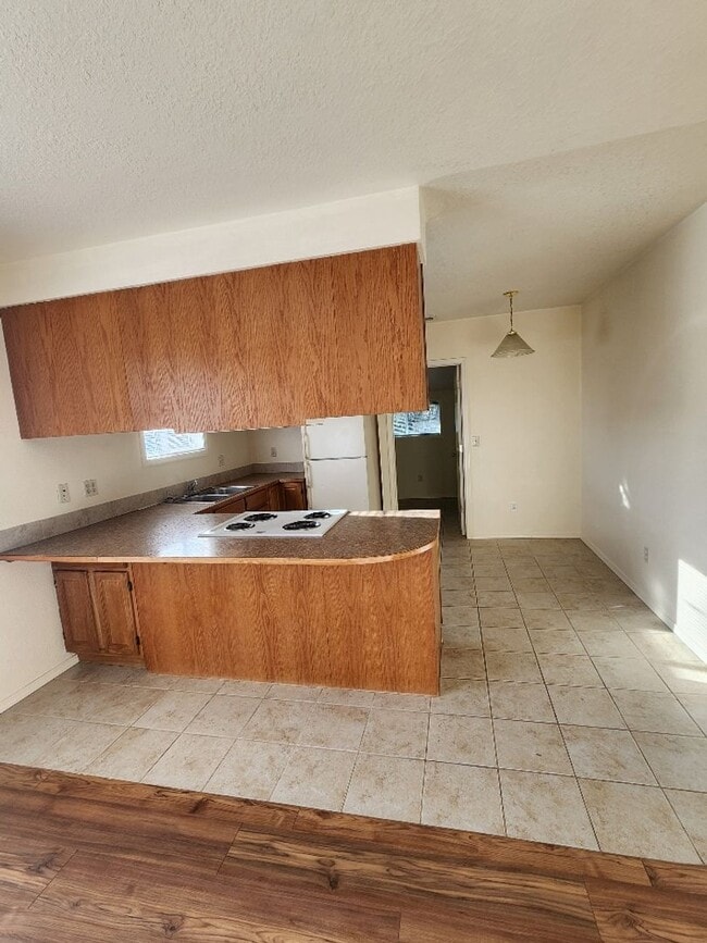 Building Photo - STATUS: AVAILABLE-  |R281h| $1495.00