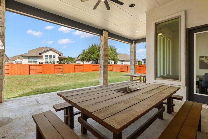 Building Photo - 299 Peakside Cir
