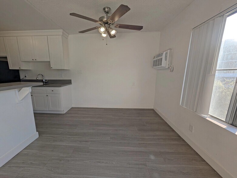 Building Photo - 3365 Keystone Av