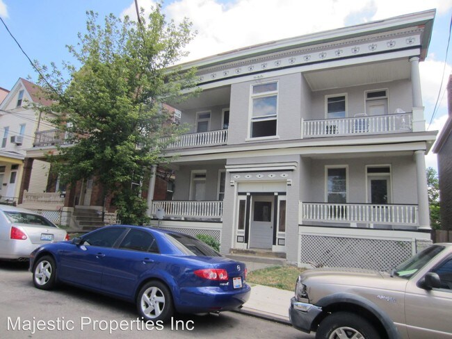 Primary Photo - 2370 Flora St
