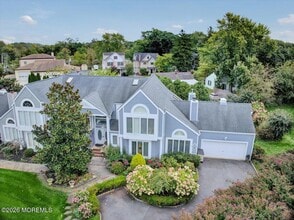 Building Photo - 328 E Main St