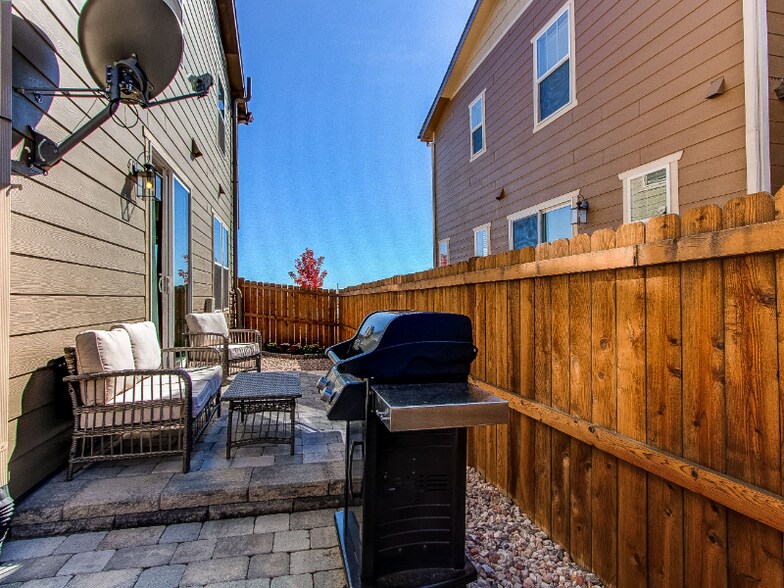 Building Photo - 16426 Zuni Pl