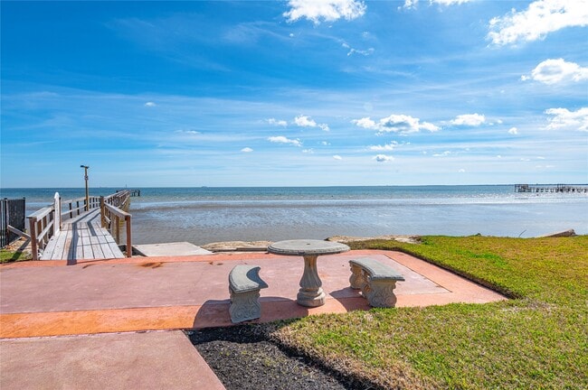 Building Photo - 538 Villa Dr