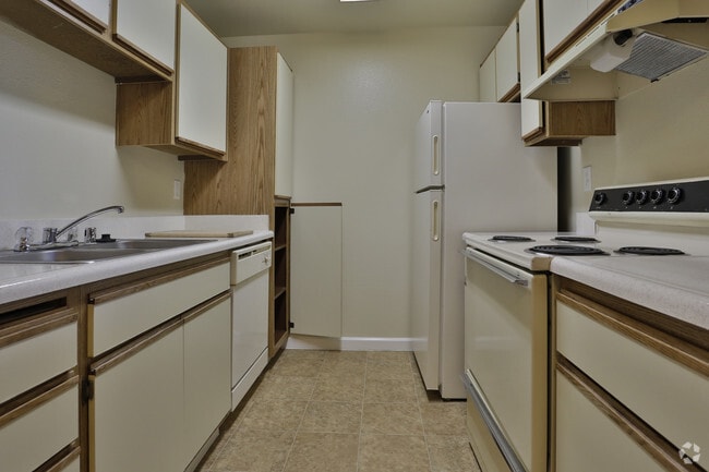Interior Photo - REC Properties DBA Pinecrest