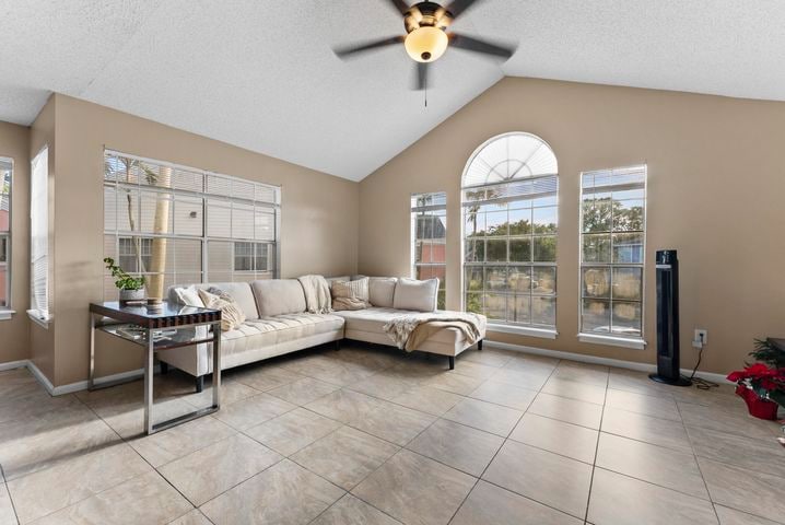 Building Photo - 1365 Crystal Way