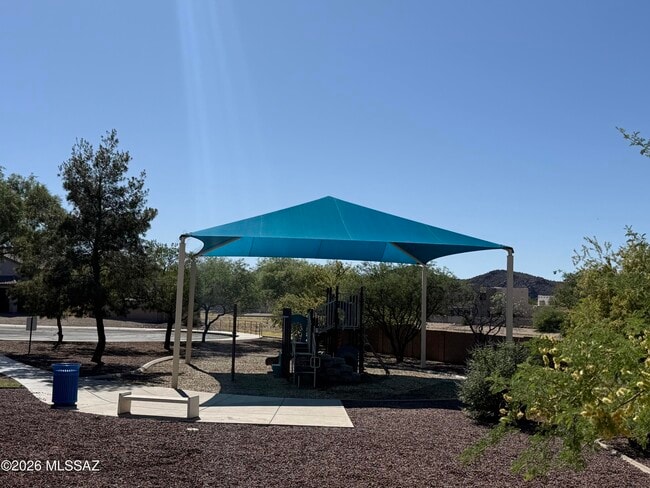 Building Photo - 8829 N Sherry Cervi Wy