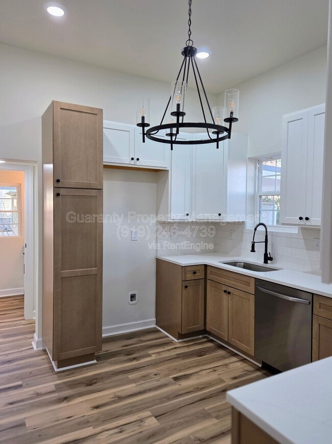 Building Photo - 410 W I St