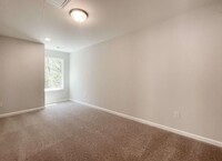 Building Photo - 325 Dipsea Spg