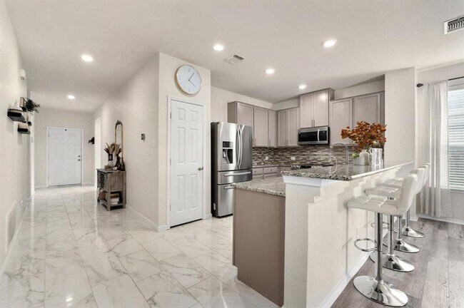 Building Photo - 13820 James Garfield St