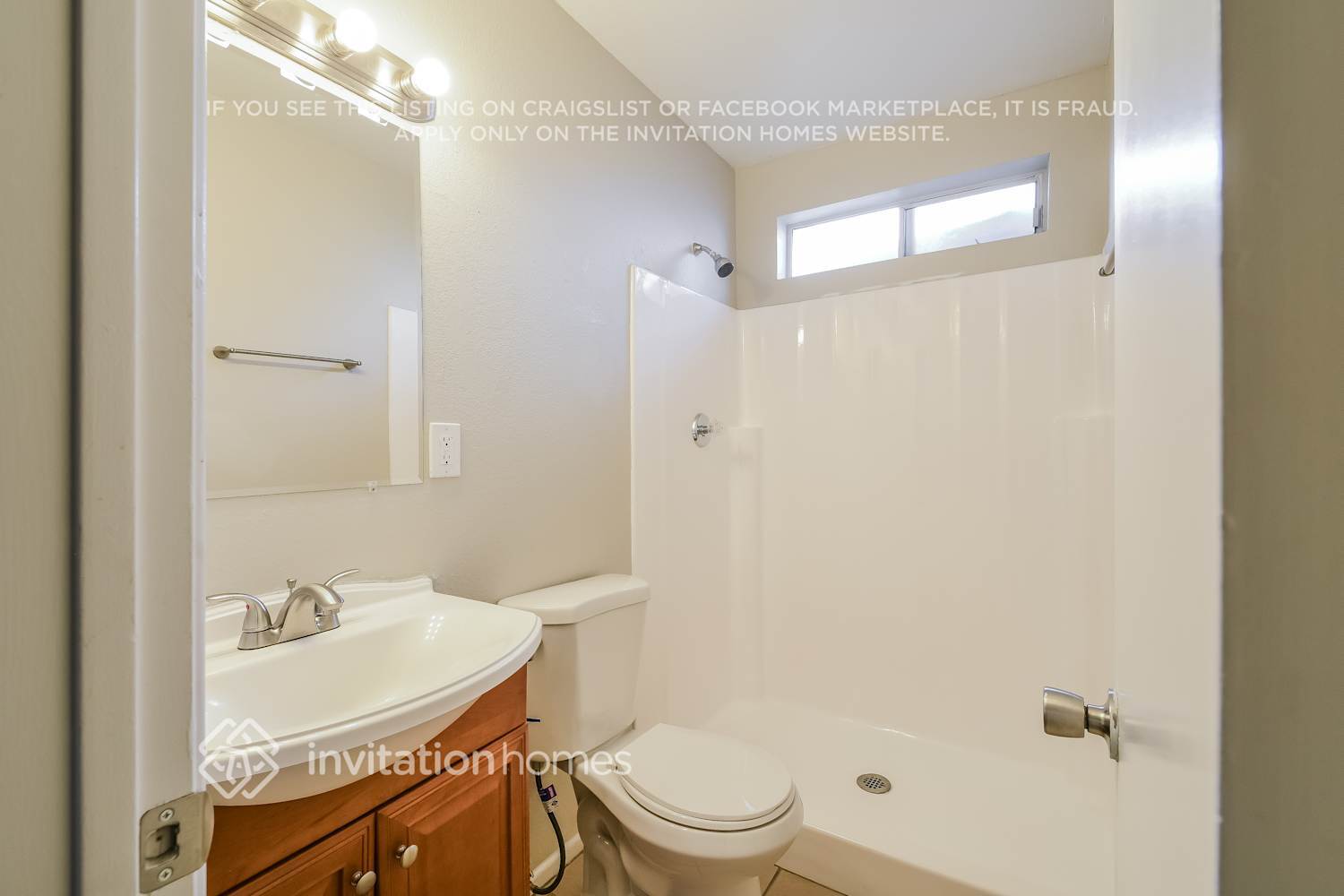 Building Photo - 2228 W Charleston Ave