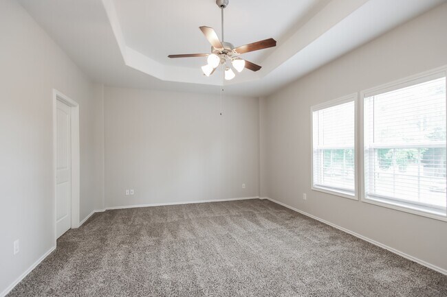 Building Photo - 511 Topsail Way