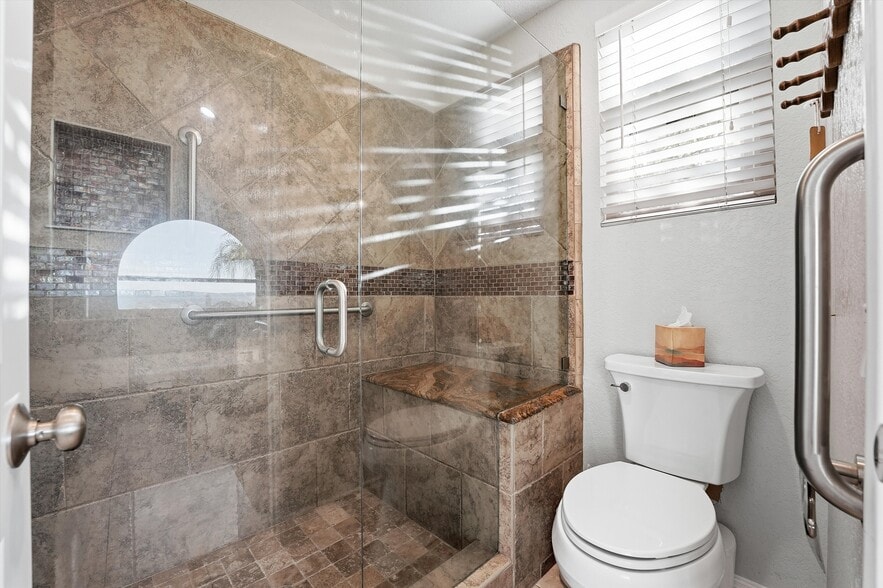 Building Photo - 42 Camino Katia