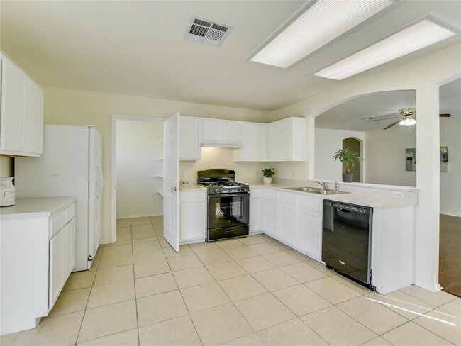 Building Photo - 17132 Dashwood Creek Dr