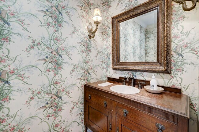 Building Photo - 6159 Doliver Dr