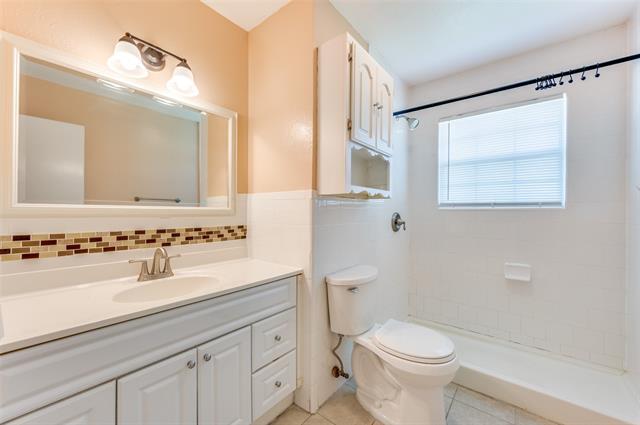 Building Photo - 4537 Bridle Wood Dr