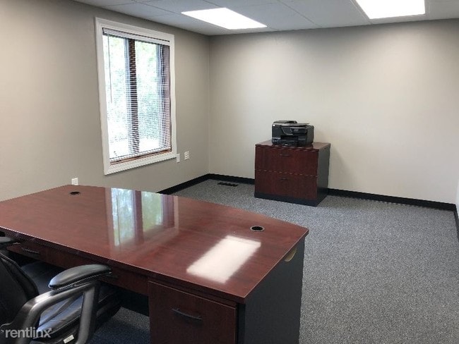 Building Photo - 2101 Broadwater Ave