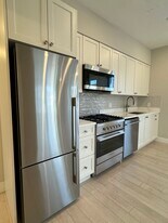 Building Photo - 97 Green St