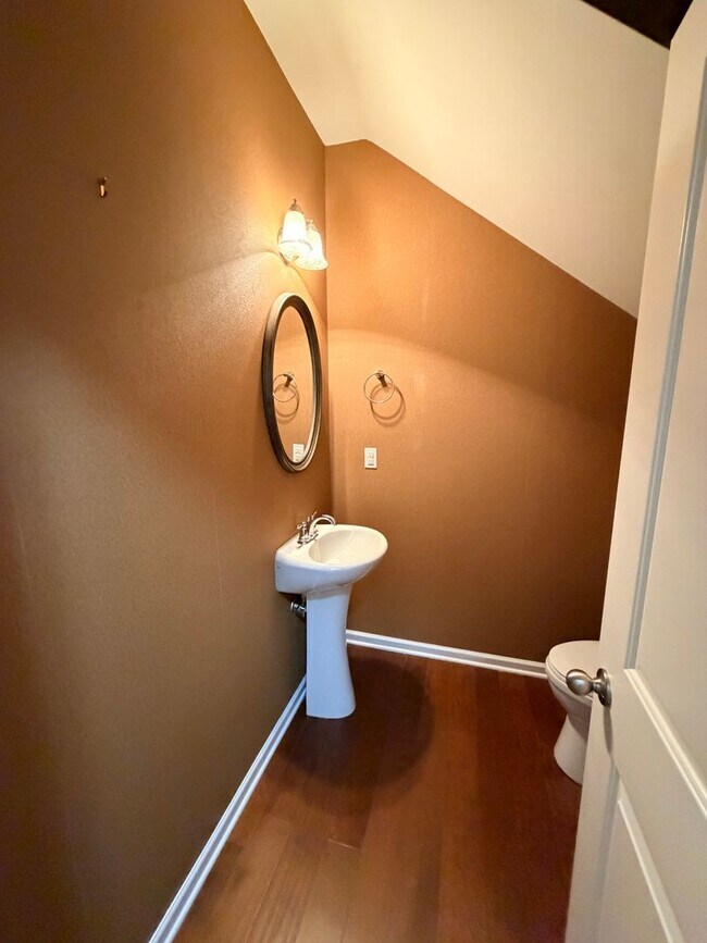 Building Photo - NEW LISTING - Spacious, Acworth Townhouse on Quiet Cul-de-sac!