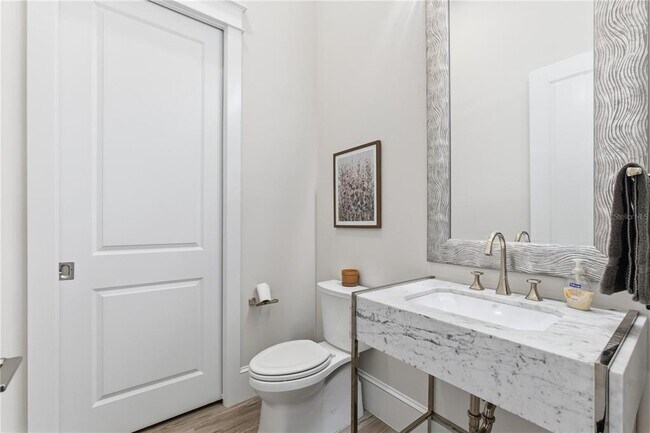 Building Photo - 340 Ocean Crest Dr