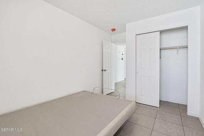 Building Photo - 14208 Desert Fire Ct
