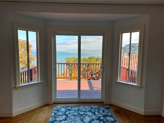 Building Photo - Beautiful, Pet Friendly Sausalito Cottage ...