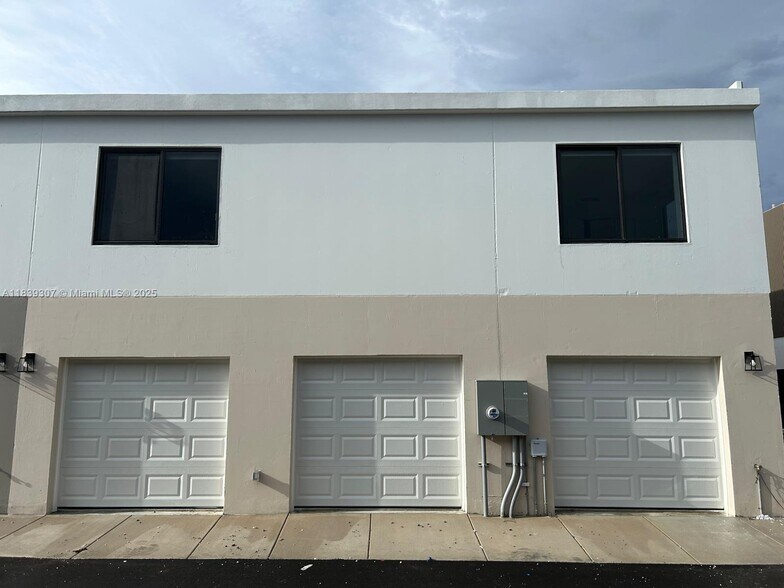 Building Photo - 14560 SW 261st Ter