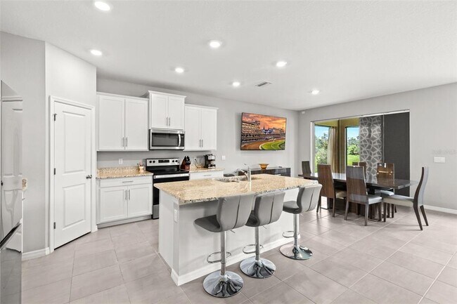 Building Photo - 16980 Oval Rum Dr