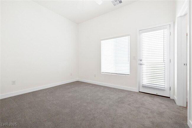 Building Photo - 11480 Roaring Peak Dr