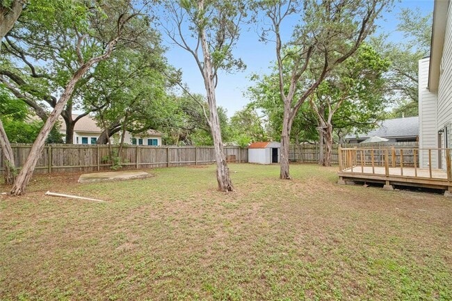 Building Photo - 605 Wild Briar Cv