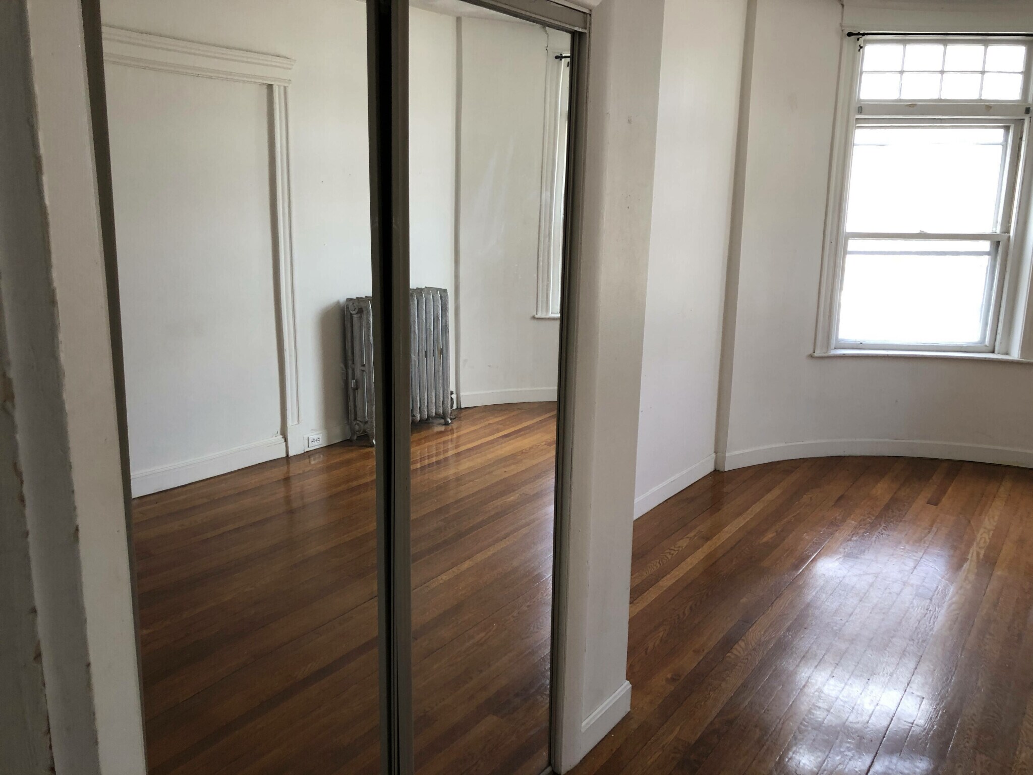 Building Photo - 1911 Beacon St