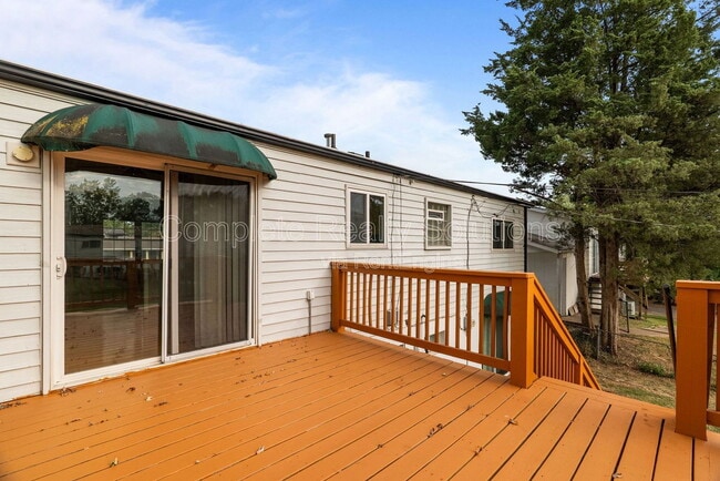 Building Photo - 12464 Glengate Dr