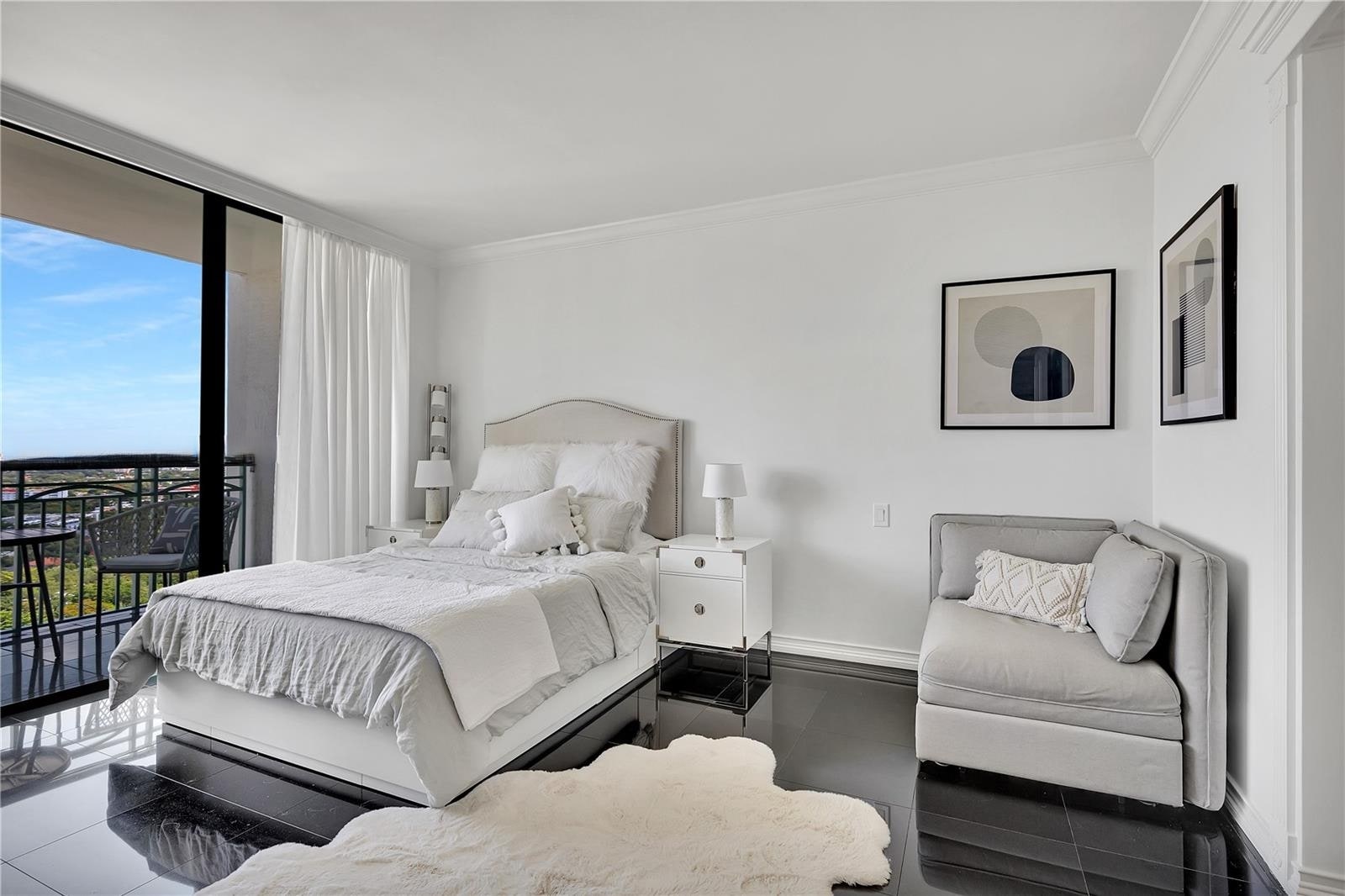 Building Photo - 3350 SW 27th Ave