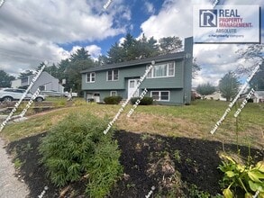 Building Photo - 3 Bedroom on a Large Plot