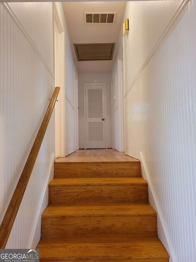 Building Photo - 1204 Jefferson Hwy