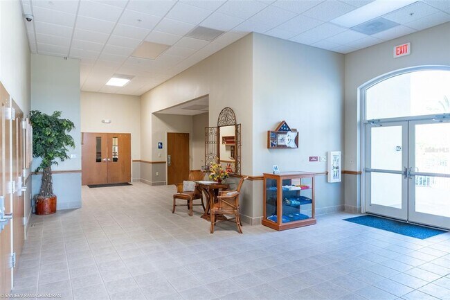 Building Photo - 2 Emden Cir