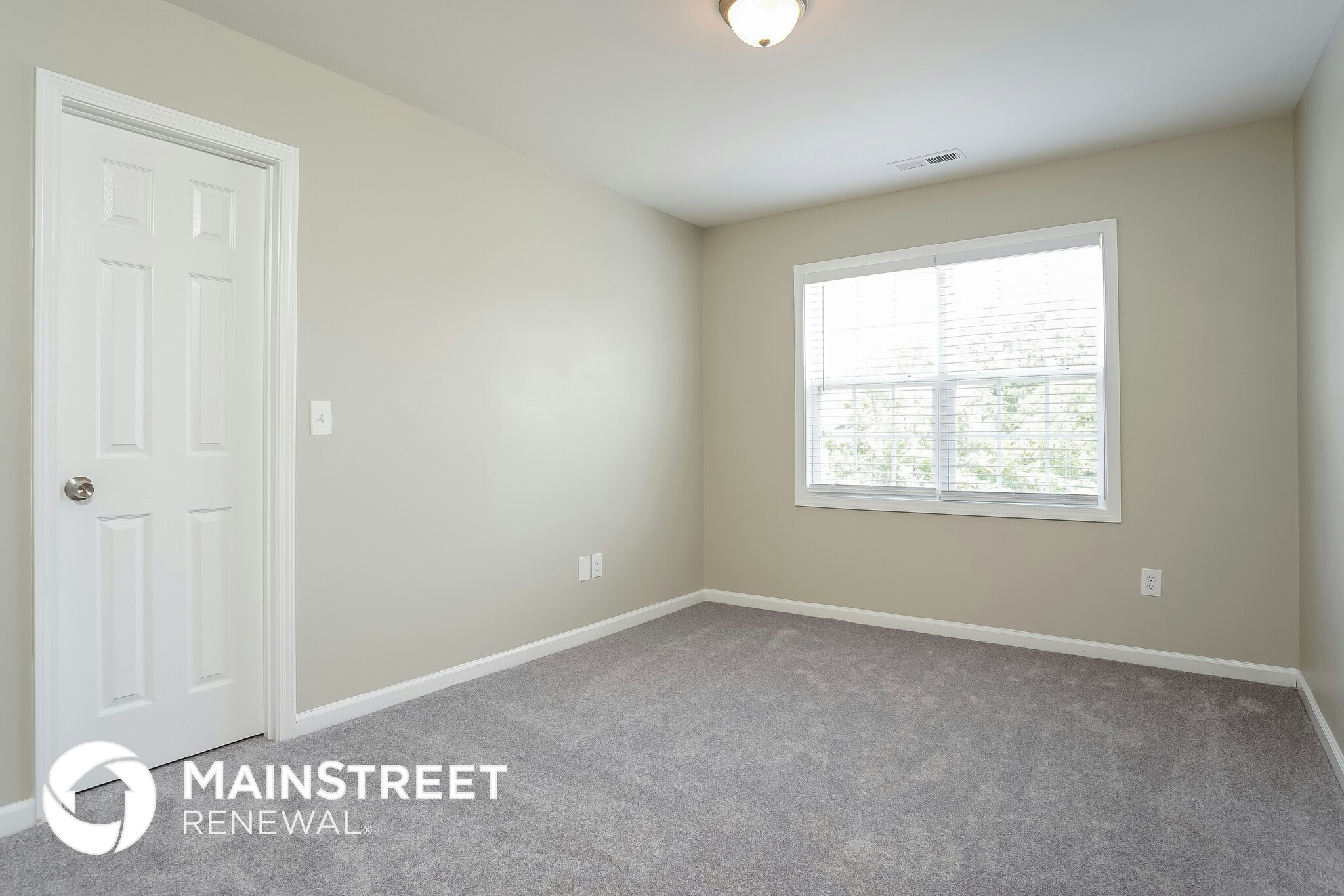 Building Photo - 1505 Golden Bell Dr