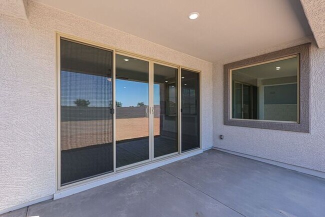 Building Photo - HOME IN LAVEEN! 4 BED 3.5 BA 3 CAR GARAGE!...