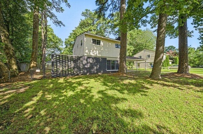 Building Photo - 625 S Military Hwy