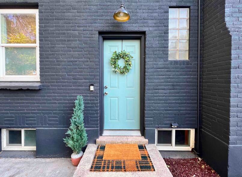 Entrance - 333 N 400 W