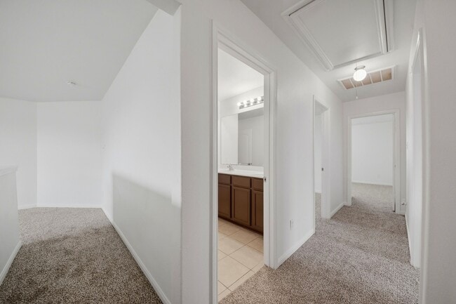 Building Photo - 2006 Quiet Palm Ln