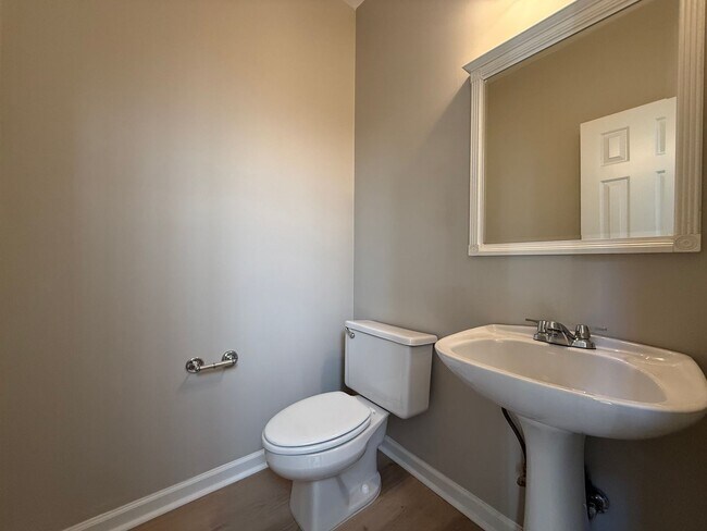 Building Photo - Beautiful 4BR / 2.5BA Home in Chattahoochee High School District – Fresh Paint & Updated Flooring