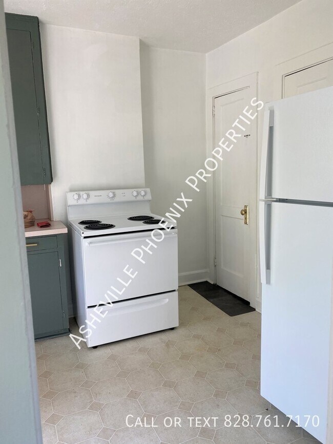 Building Photo - 17 Spears Avenue