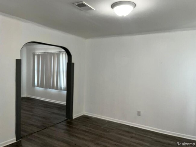 Building Photo - 15863 Kentucky St