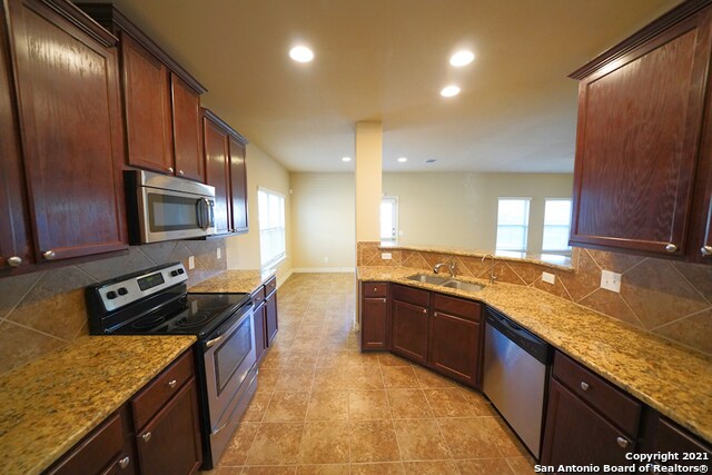 Building Photo - 216 Dove Hill