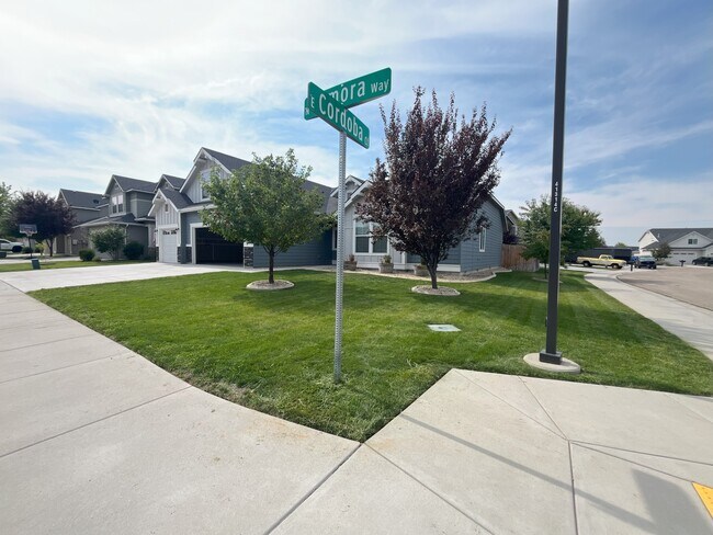 Building Photo - 5299 N Zamora Way